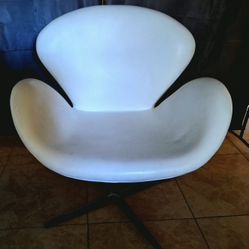 White Leather Chair 