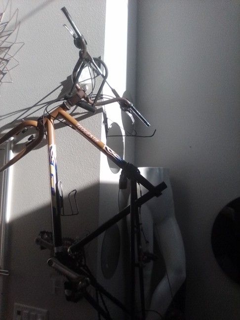 GT Mountain Bike Complete Except For The Rims Tires