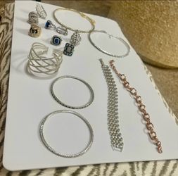 Fashion jewellery lot rings bracelet choker details in the photos selling all together pickup Gaithersburg md20877
