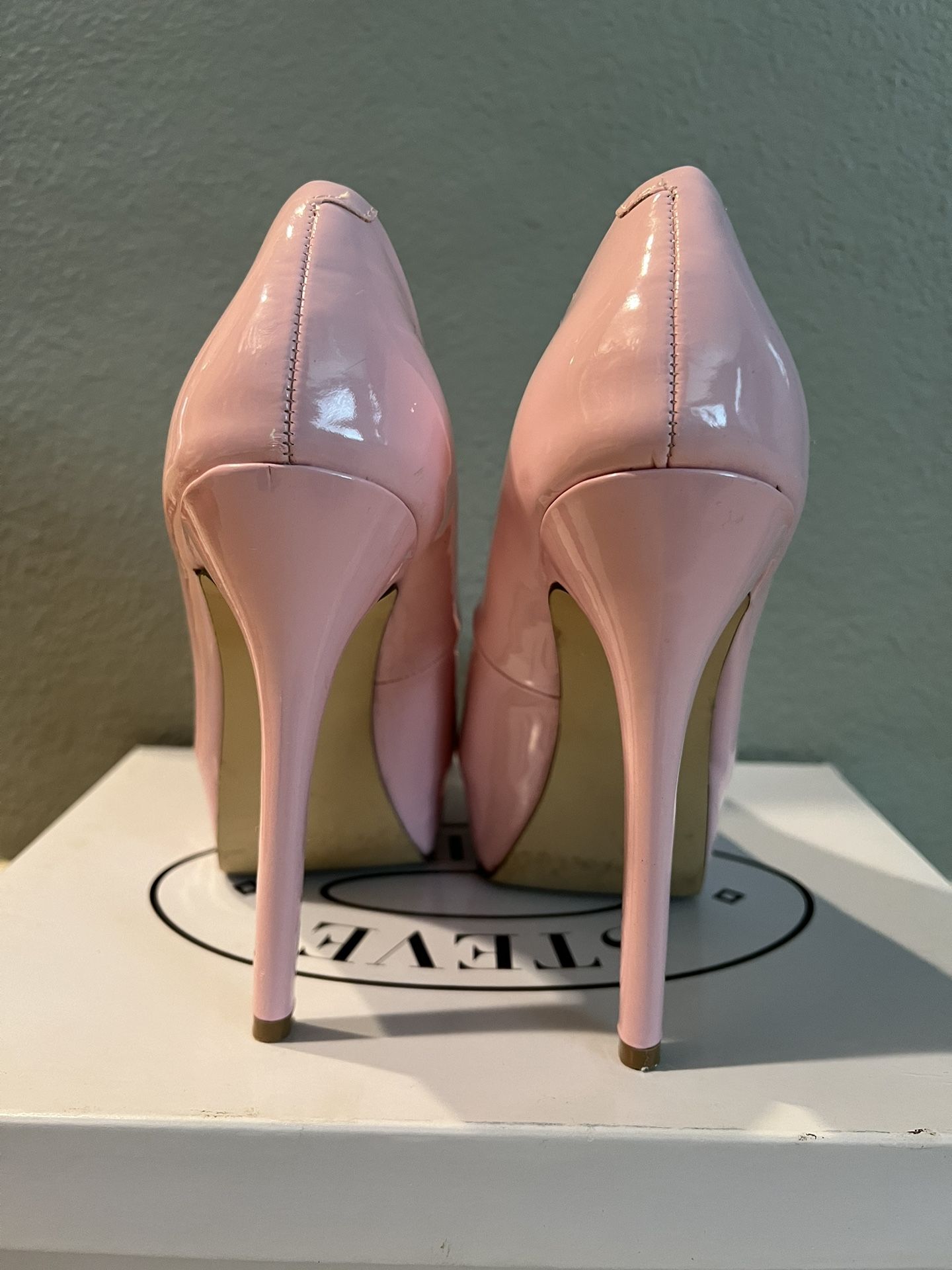 Pink Heels 6.5