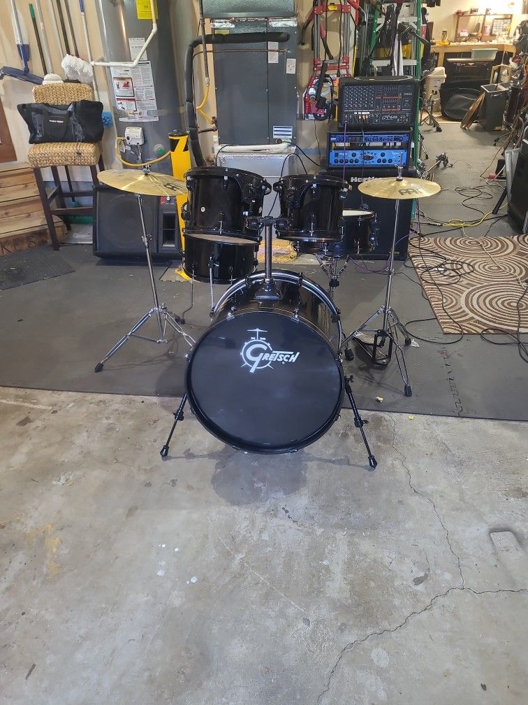 5pc Drum Set w/cymbals