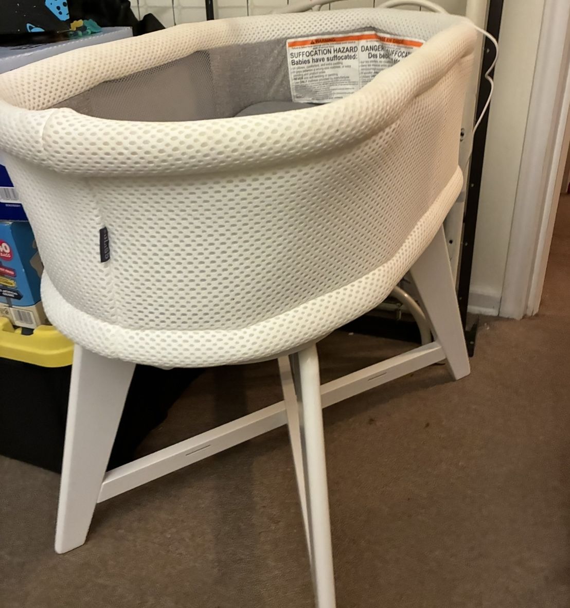 Evi Smart Bassinet 