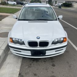 2000 BMW 323i