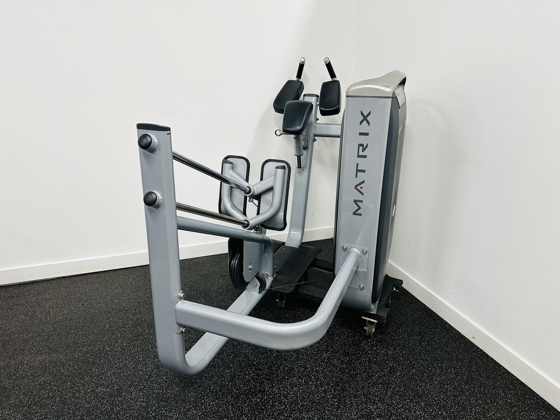 Matrix G7 Glute Machine - Gym Equipment - Leg Kickback - Workout