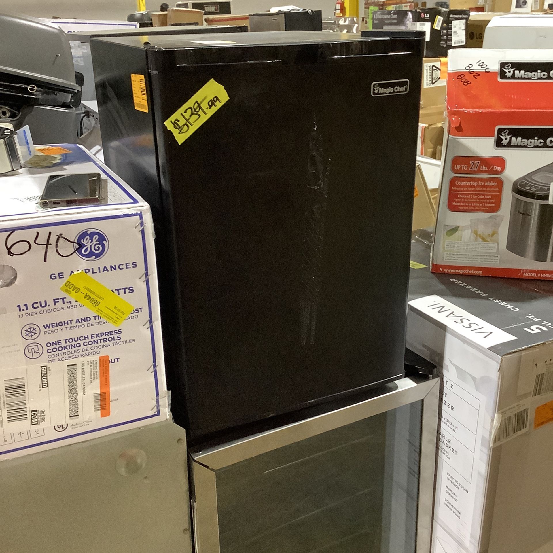 Magic Chef 2.6 cu. ft. Mini Fridge in Black, ENERGY STAR