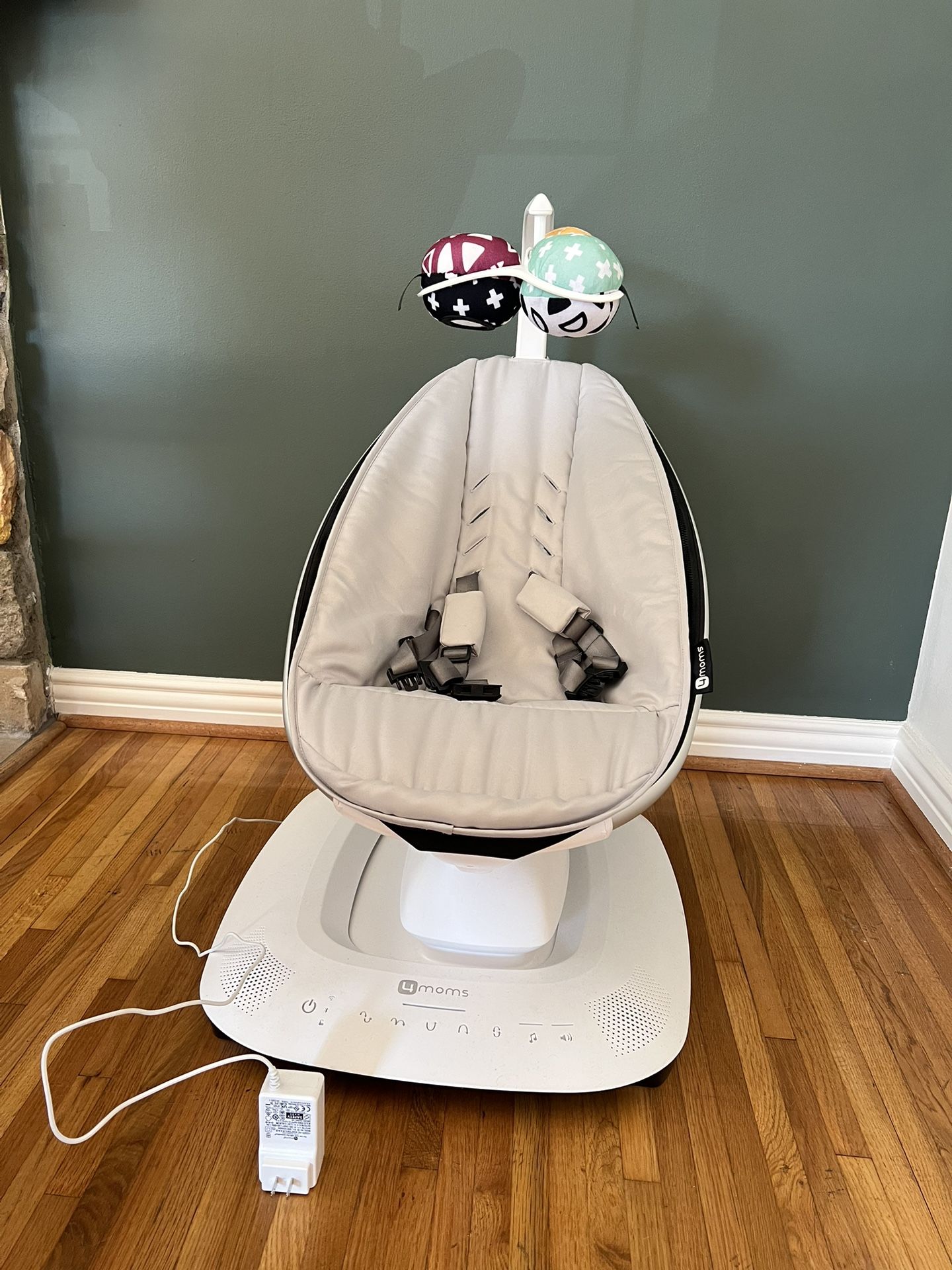 4moms Mamaroo Multi-motion Baby Swing