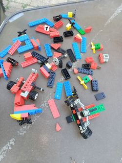 SMALL PILE OF VINTAGE 90'S LEGO

-ASKING 20 BUCKS OR BEST OFFER