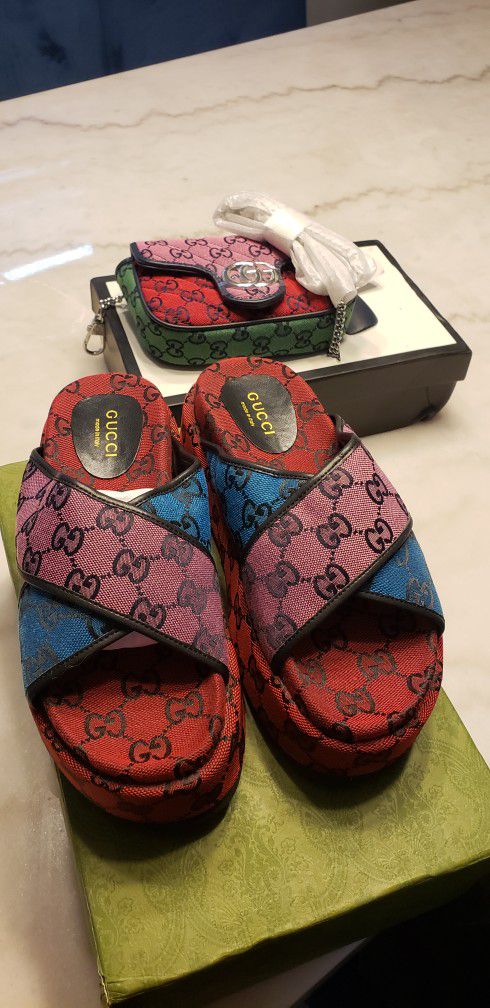 Gucci Sliders/w Crossover Bag 