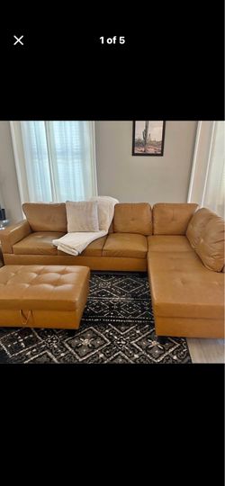 Beautiful elegant upscale luxury Italian  Leather Sectional Sofa