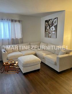 BRAND NEW CREAM / BEIGE SECTIONAL SOFA COUCH WITH OTTOMAN (NEW IN BOXES 📦)