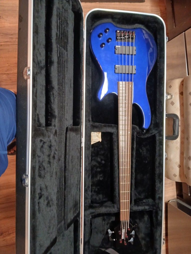 Fernandes Bass 5 Trings