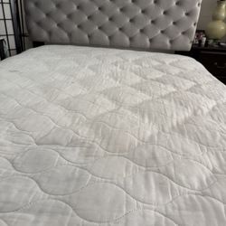 Queen Bed Set- Headboard, Frame, Mattress, Box Spring & Cover - Excellent Condition  