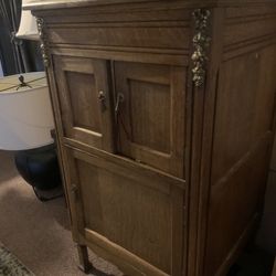 Brown Wine cabinet
