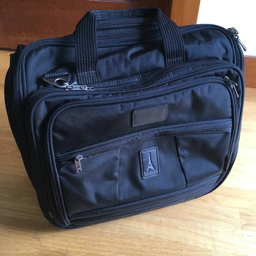 TravelPro Flight Crew 5 Rolling Carry On Luggage Black