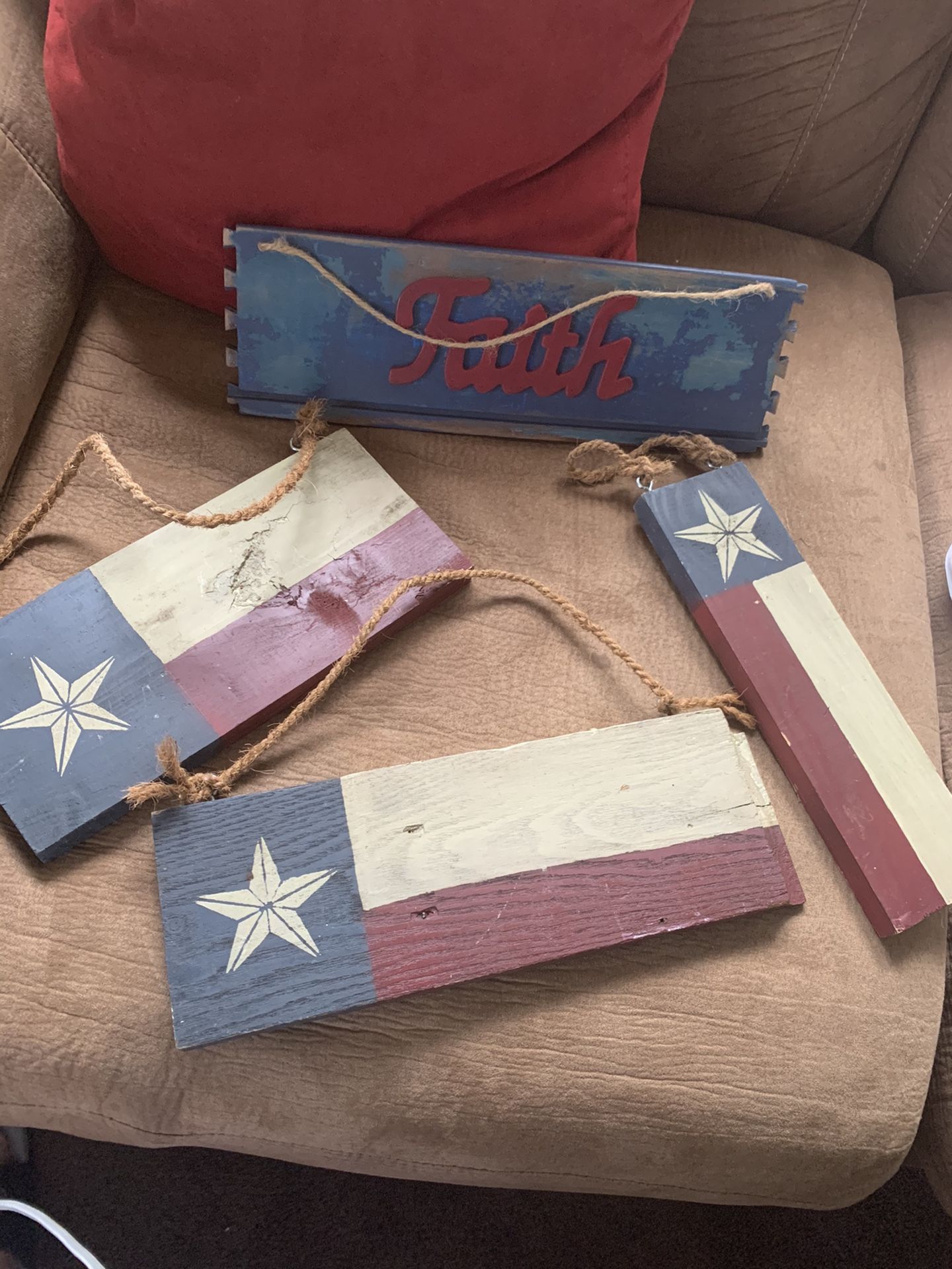 Hand made pitchure s