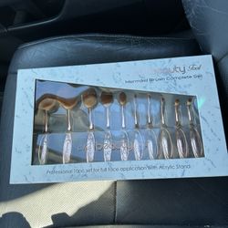 Professional My ibeauty mermaid makeup brush set of 10(BRAND NEW SEALED)