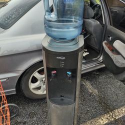 Water machine super cold water comes with bottle hot water not working