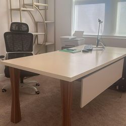 Full Room Setup – Desk + Chair + 2 Shelves + Mirror – Excellent Condition