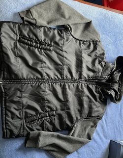 Men’s Highland Outfitters Sweater Size M