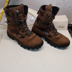 Goretex Rocky Size 10.5 Camouflage Boots PLENTY OF LIFE LEFT