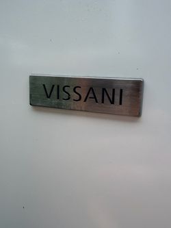 Vissani Refrigerator