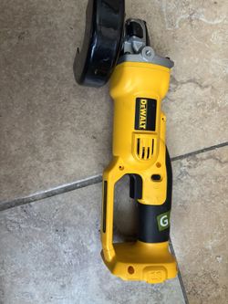 Angle Grinder  18v DEWALT  Dc411