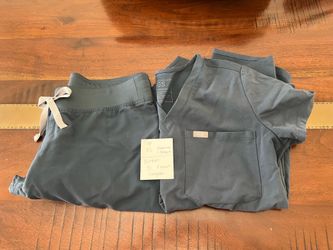 Figs women’s scrub sets