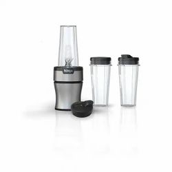 Ninja Nutri Blender Plus 20 oz. Single Speed Silver Countertop Blender