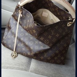 LV Artsy Monogram MM