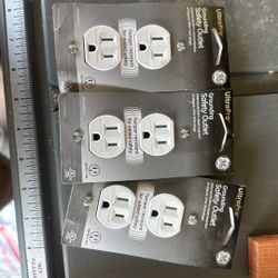GE Ultra pro Grounding Safety Outlet 5$ OBO