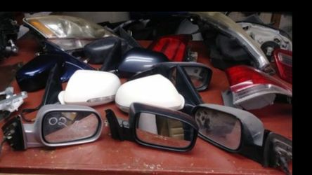 2007 Acura tsx mirrors in white color