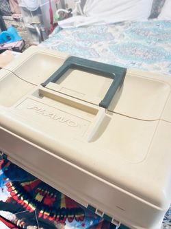 #2861 Plano Vintage Tackle Box 9606