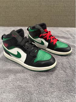 Air Jordan 1 Retro Pine Green size 1.5Y