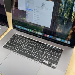 MacBook Pro 16” 8 Core I9 2019 32GB RAM 1TB 