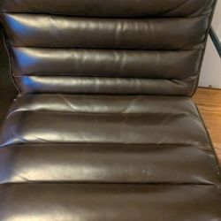 Accent Chair 