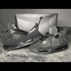 Black Cat Jordan 4’s