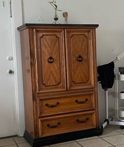 Beautiful tall drawer