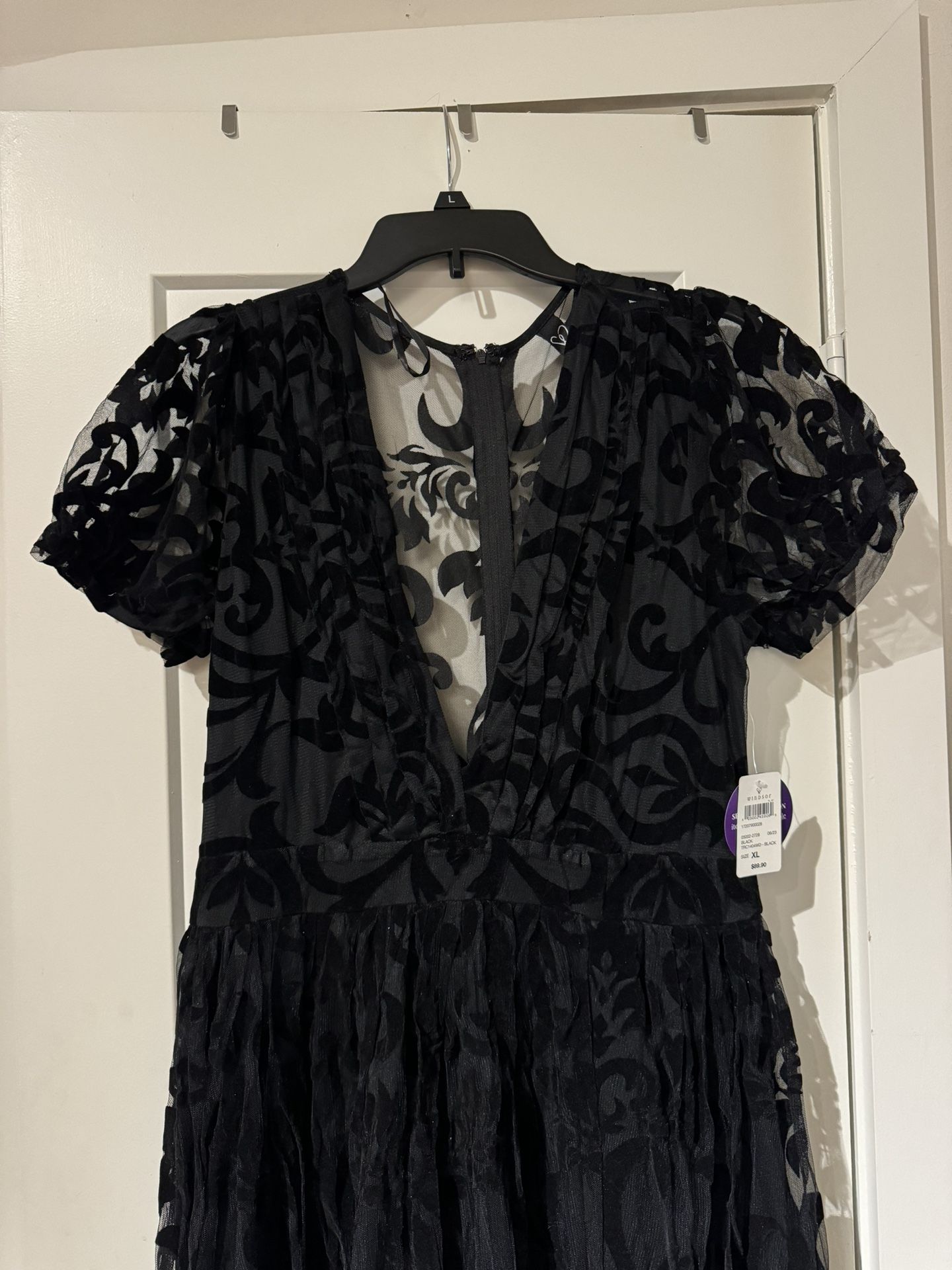 NWT Windsor Size XL Kassidy Formal Flocked Velvet Dress