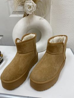 Suede Boots One Left 9”