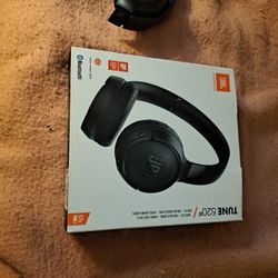 JBL TUNE BLUETOOTH Earphones