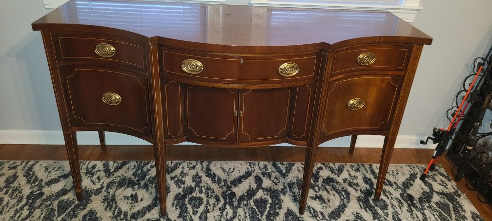 Stunning Baker said table