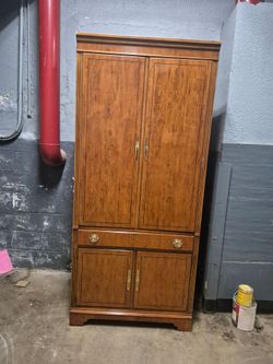Free cabinet