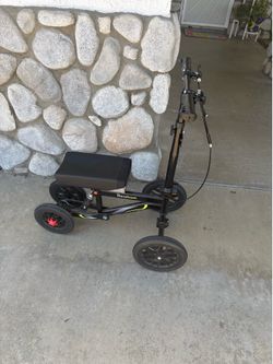 Knee scooter