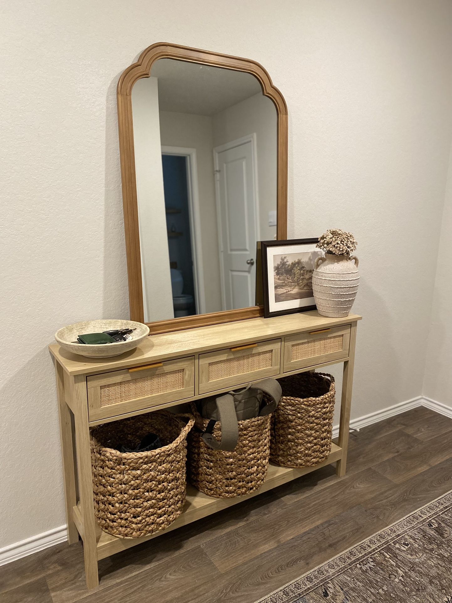 Entry Table for Sale in San Antonio, TX - OfferUp