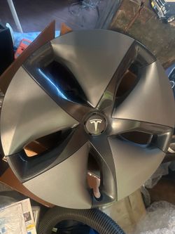 18” Tesla wheel covers