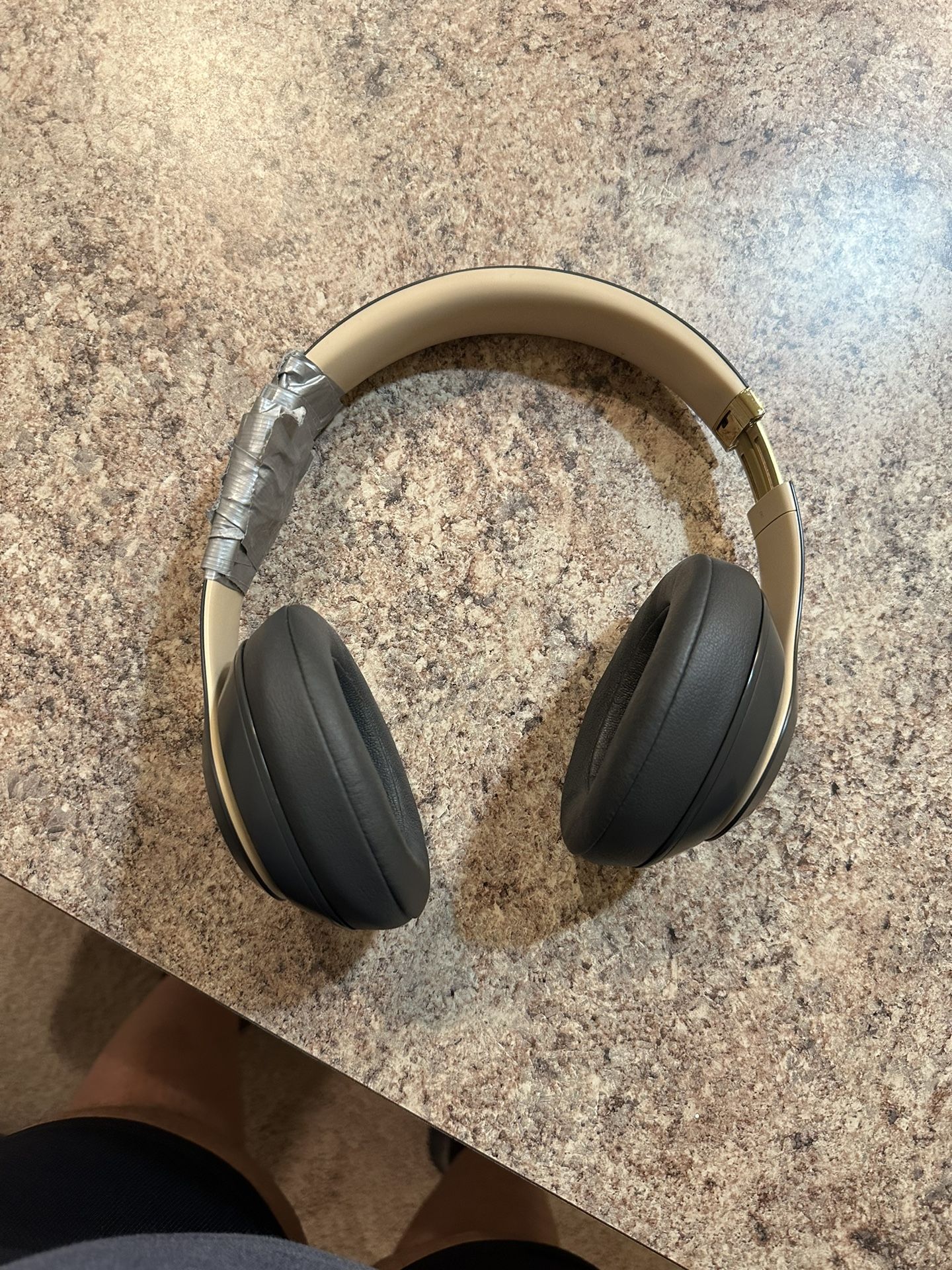 Used beats studio 3 ($20)