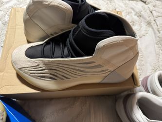 12.5 Mens Yezzy Qntm