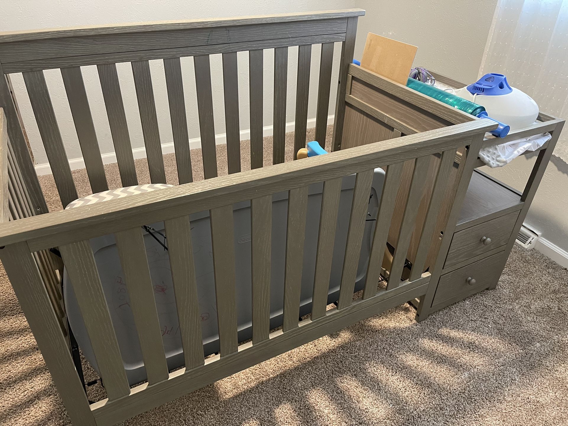 Crib With Changing table