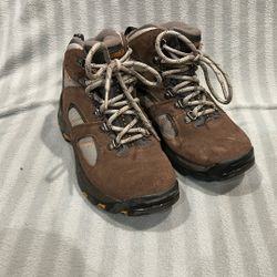 HI-TEC waterproof Kids Hiking Shoe Size US 3.5