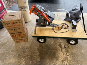 Champion work horse auto feed trap with clays
